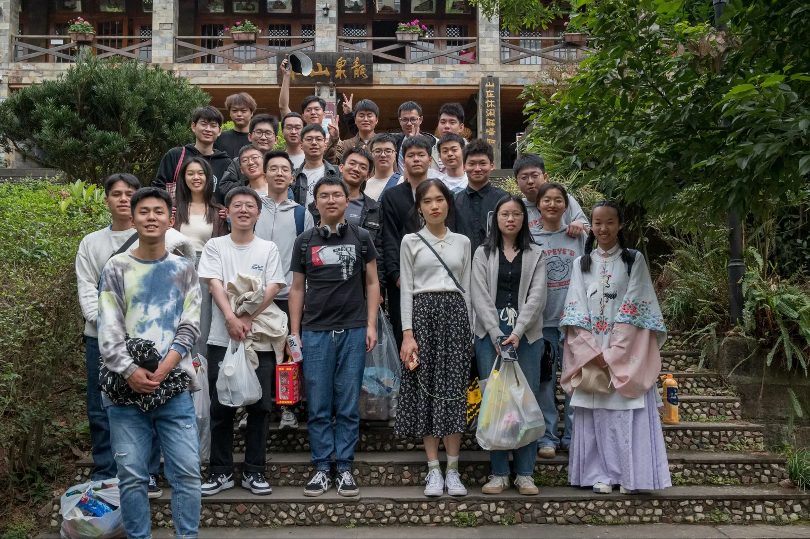 Spring outing at Longquan Villa